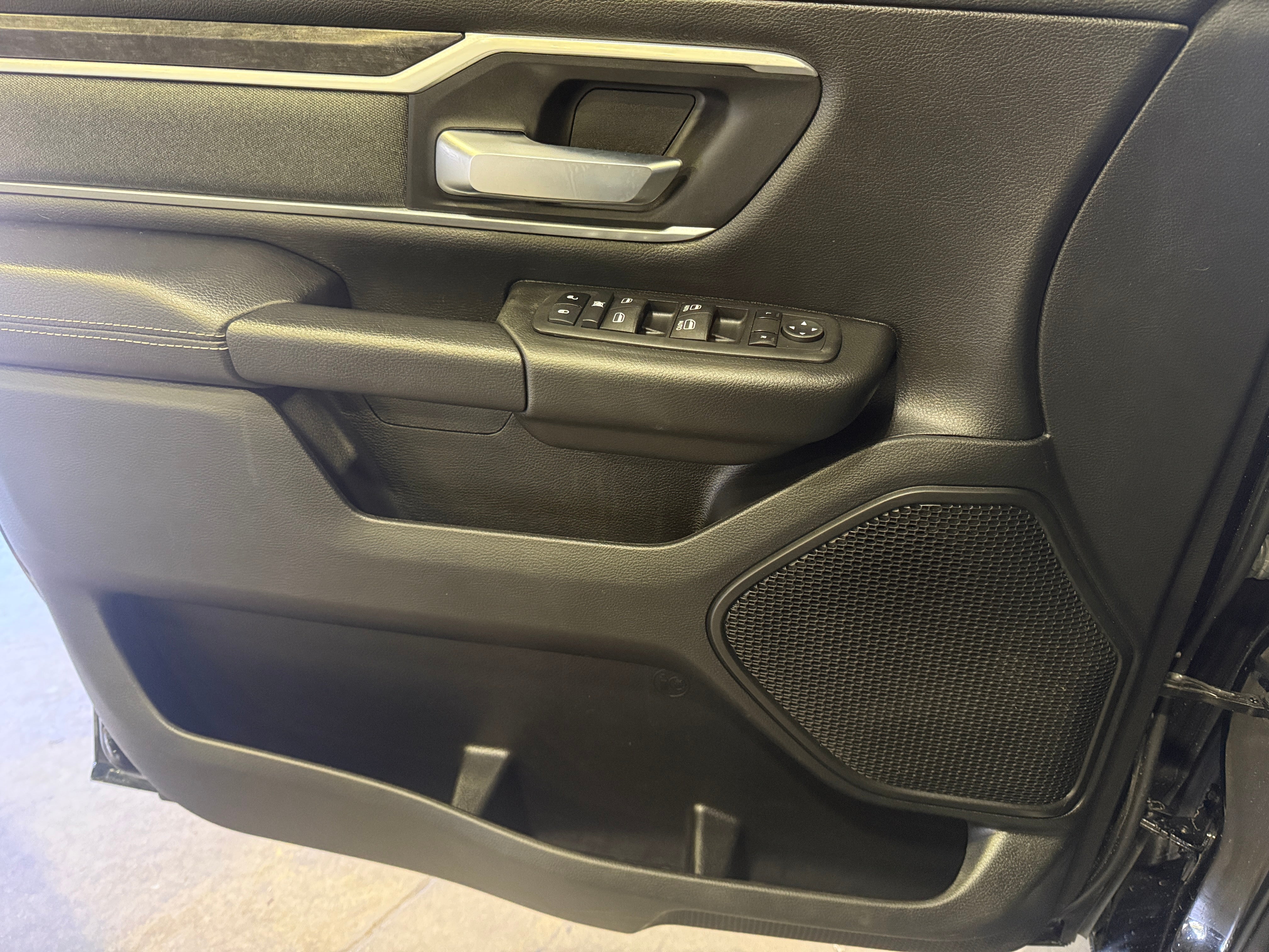 ram ram 1500 pickup 2023 1C6SRFFM7PN533088 image ram ram 1500 pickup 2023 1C6SRFFM7PN533088 image
